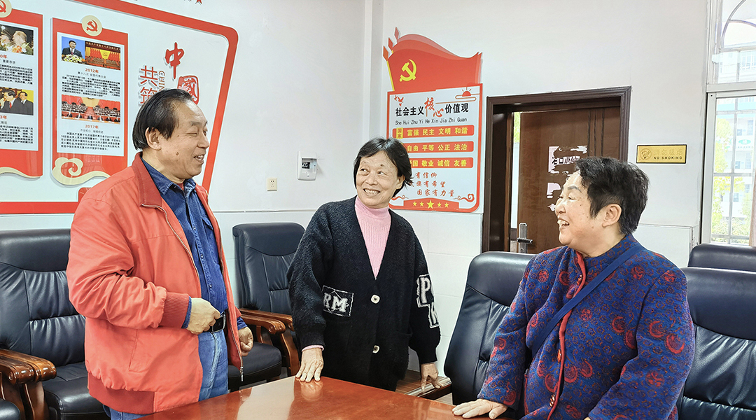 學(xué)校文化建設(shè)永遠(yuǎn)在路上 | 彭劍飛教授率省學(xué)校文化研究專委會專家團(tuán)隊(duì)到懷化等地調(diào)研